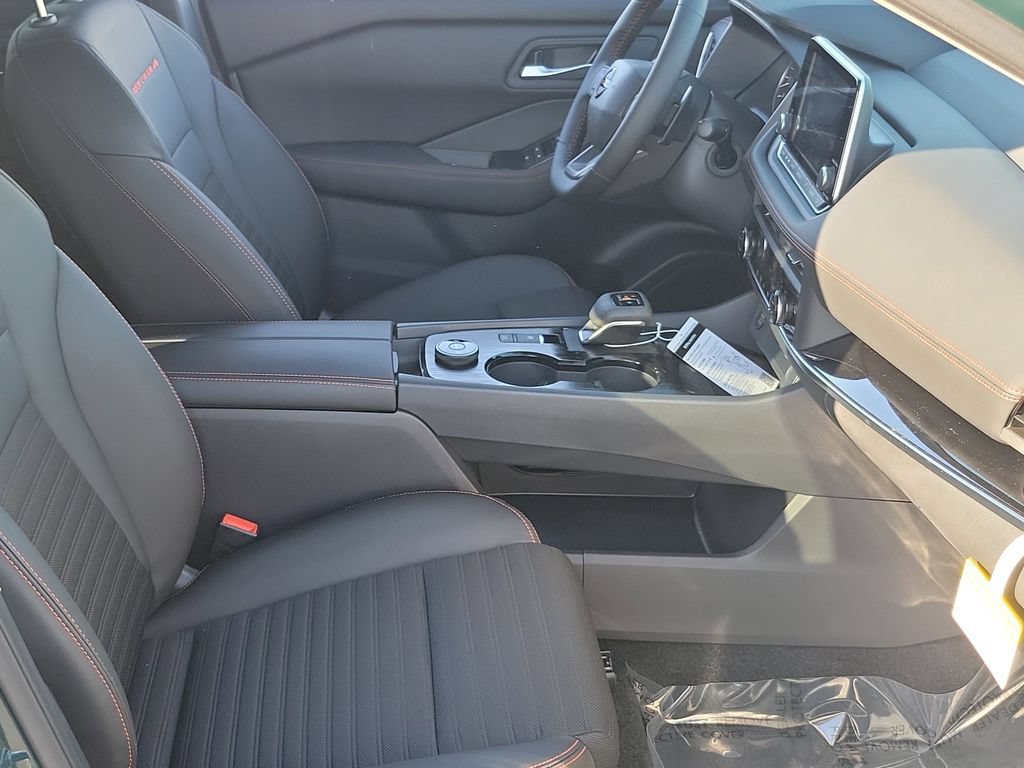 New 2026 Nissan Rogue SV AWD/4WD image 16
