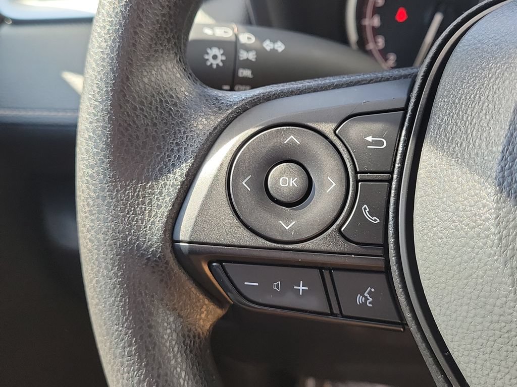 Certified 2025 Toyota RAV4 LE FWD image 9