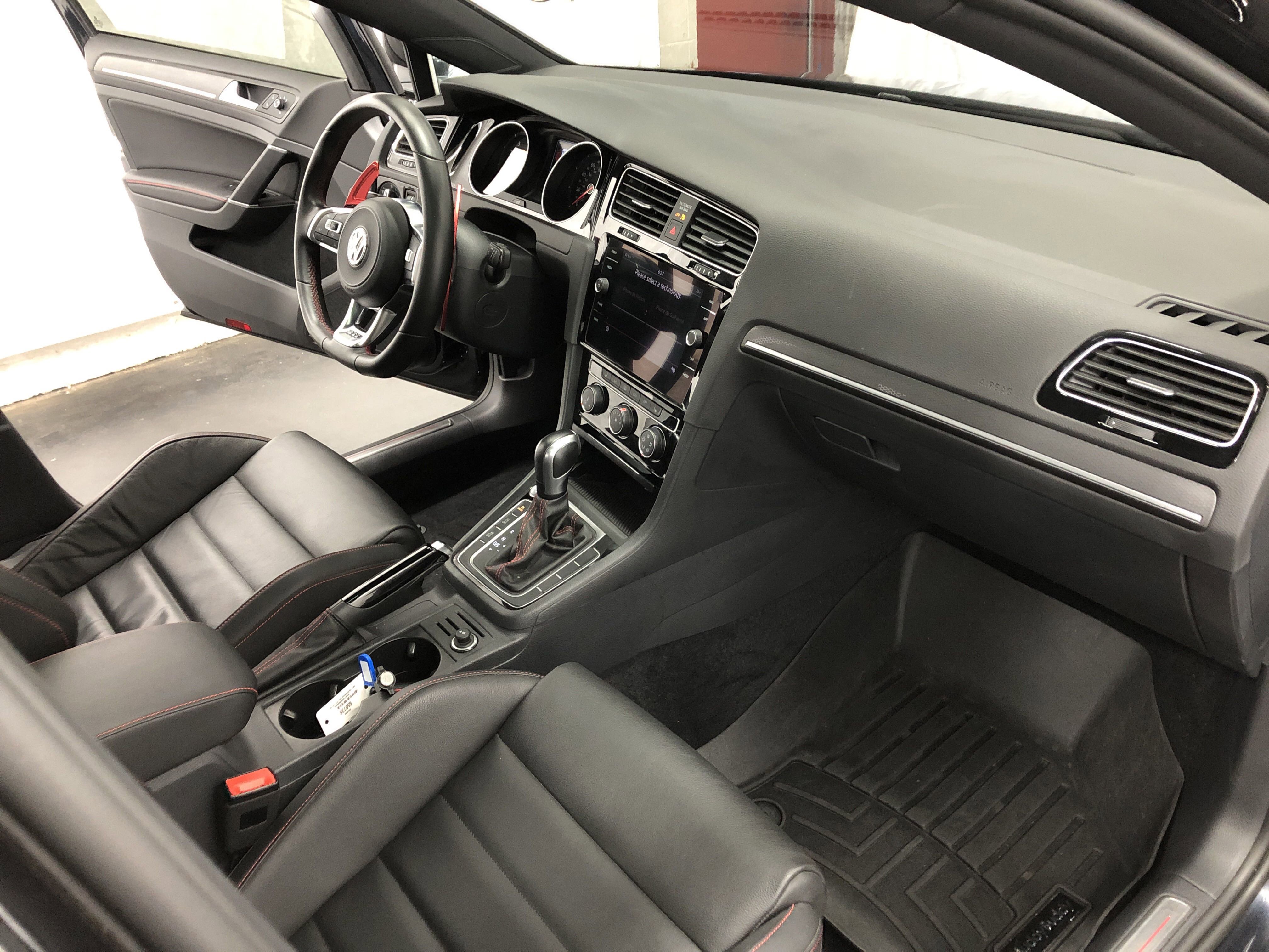 Used 2021 Volkswagen GTI SE image 10