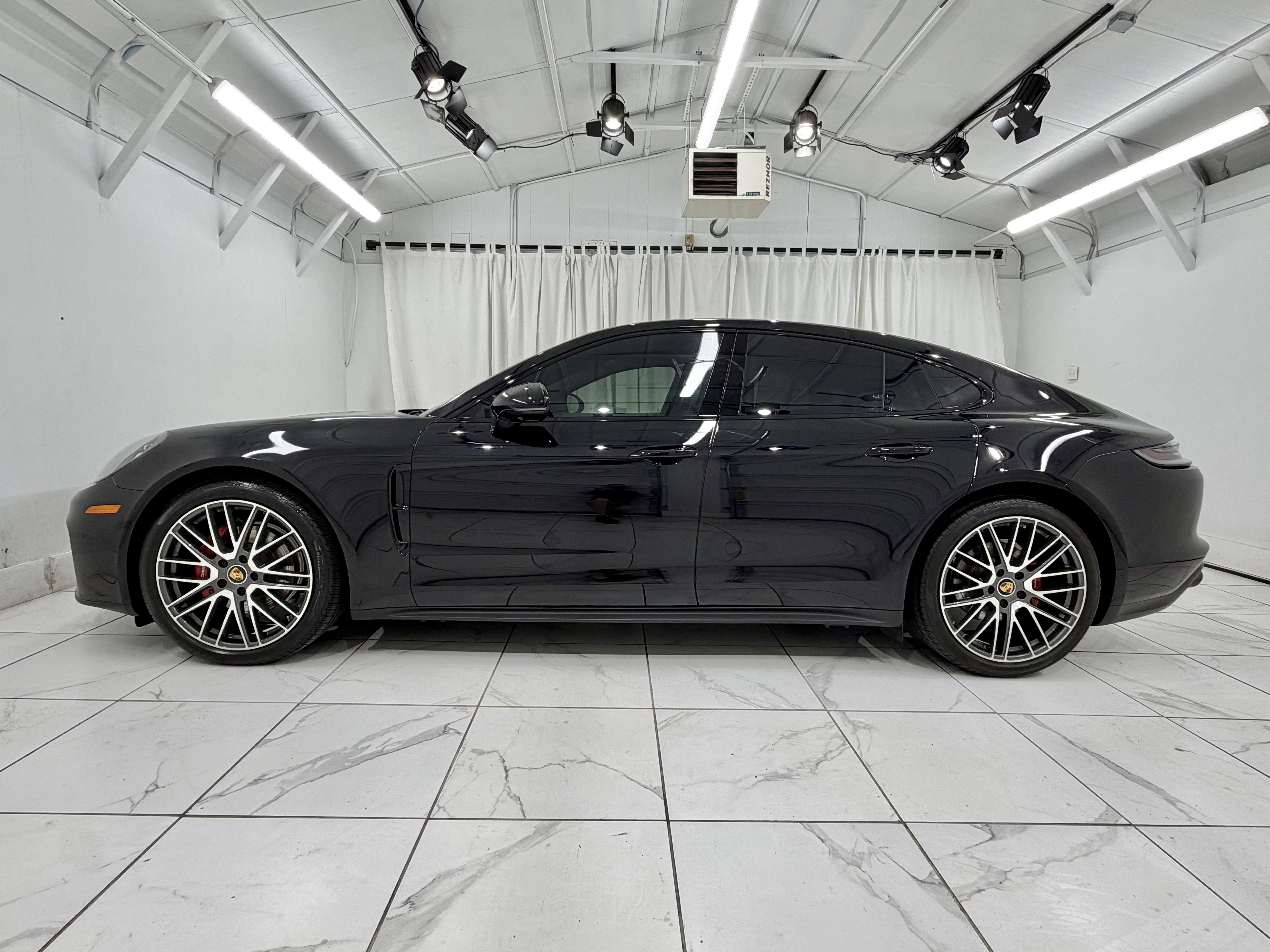 Certified 2023 Porsche Panamera 4 Platinum Edition AWD/4WD image 14