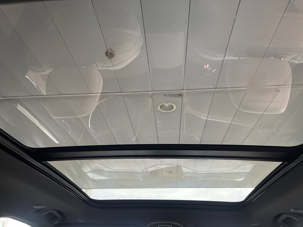 Used 2024 Jeep Grand Cherokee Limited w/ Luxury Tech Group II image 21