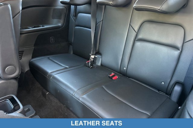 Used 2025 Nissan Pathfinder SL w/ SL Premium Package FWD image 17