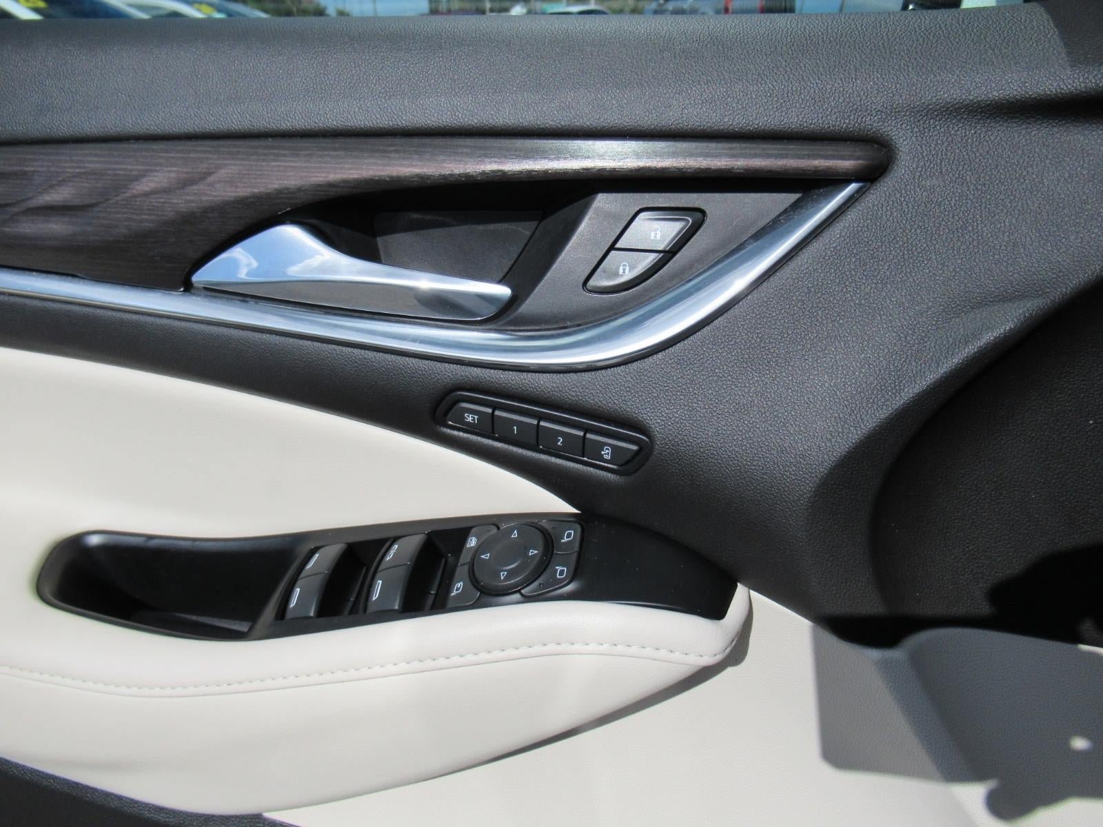 Used 2023 Buick Enclave Avenir w/ Avenir Technology Package FWD image 22