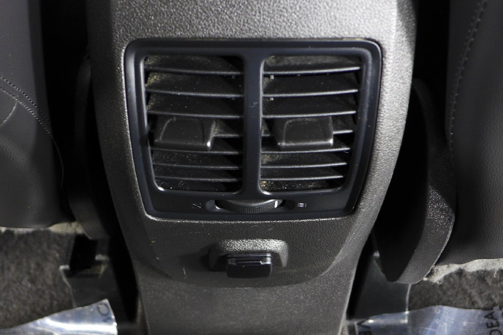 Used 2019 Ford Escape SE FWD image 23