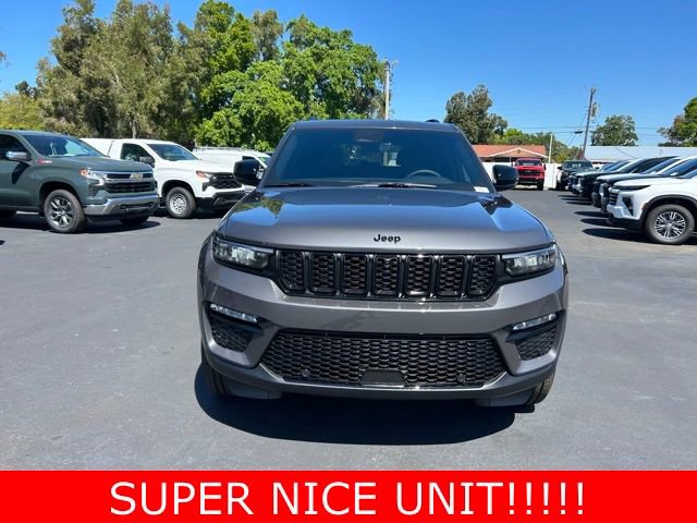 Used 2025 Jeep Grand Cherokee Limited w/ Luxury Tech Group II image 2