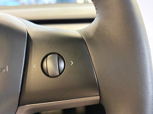 Used 2023 Tesla Model 3 Standard Range image 25