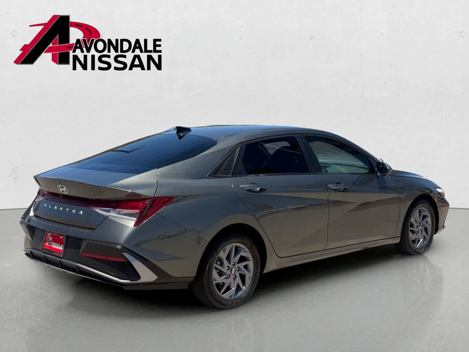 Used 2024 Hyundai Elantra SEL FWD image 6