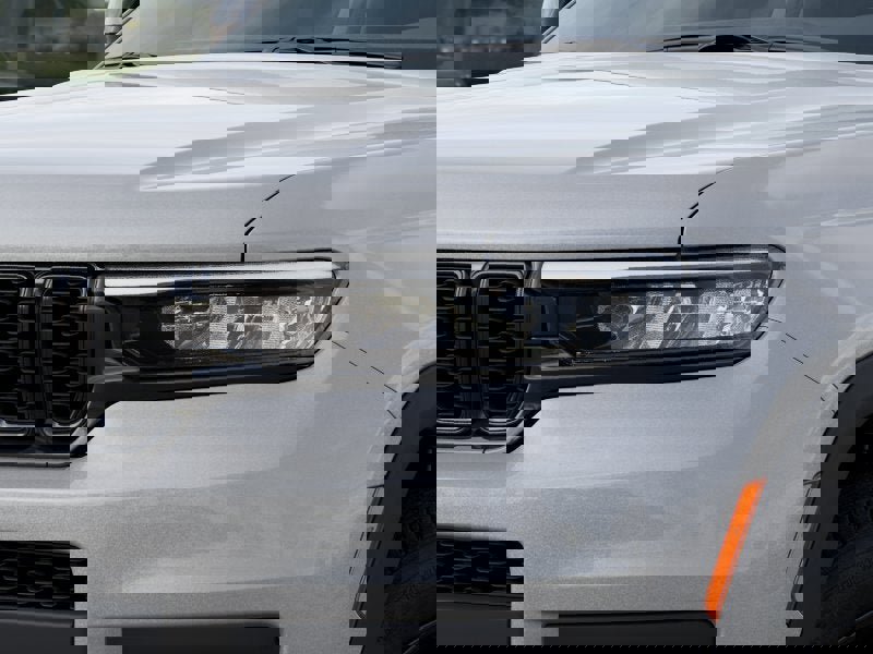 New 2025 Jeep Grand Cherokee L Altitude image 11