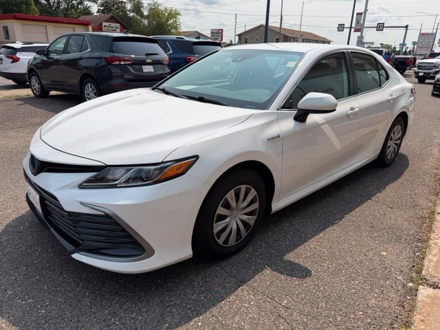 Used 2021 Toyota Camry LE FWD image 3