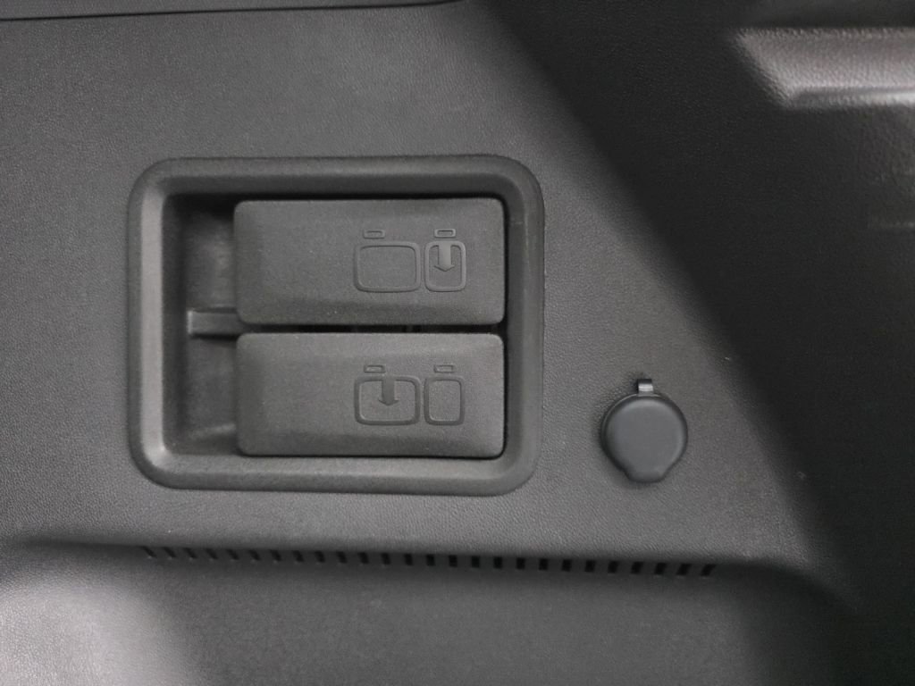 Certified 2023 Chevrolet Equinox LT AWD/4WD image 48