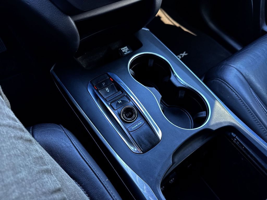 Used 2018 Acura MDX FWD image 19