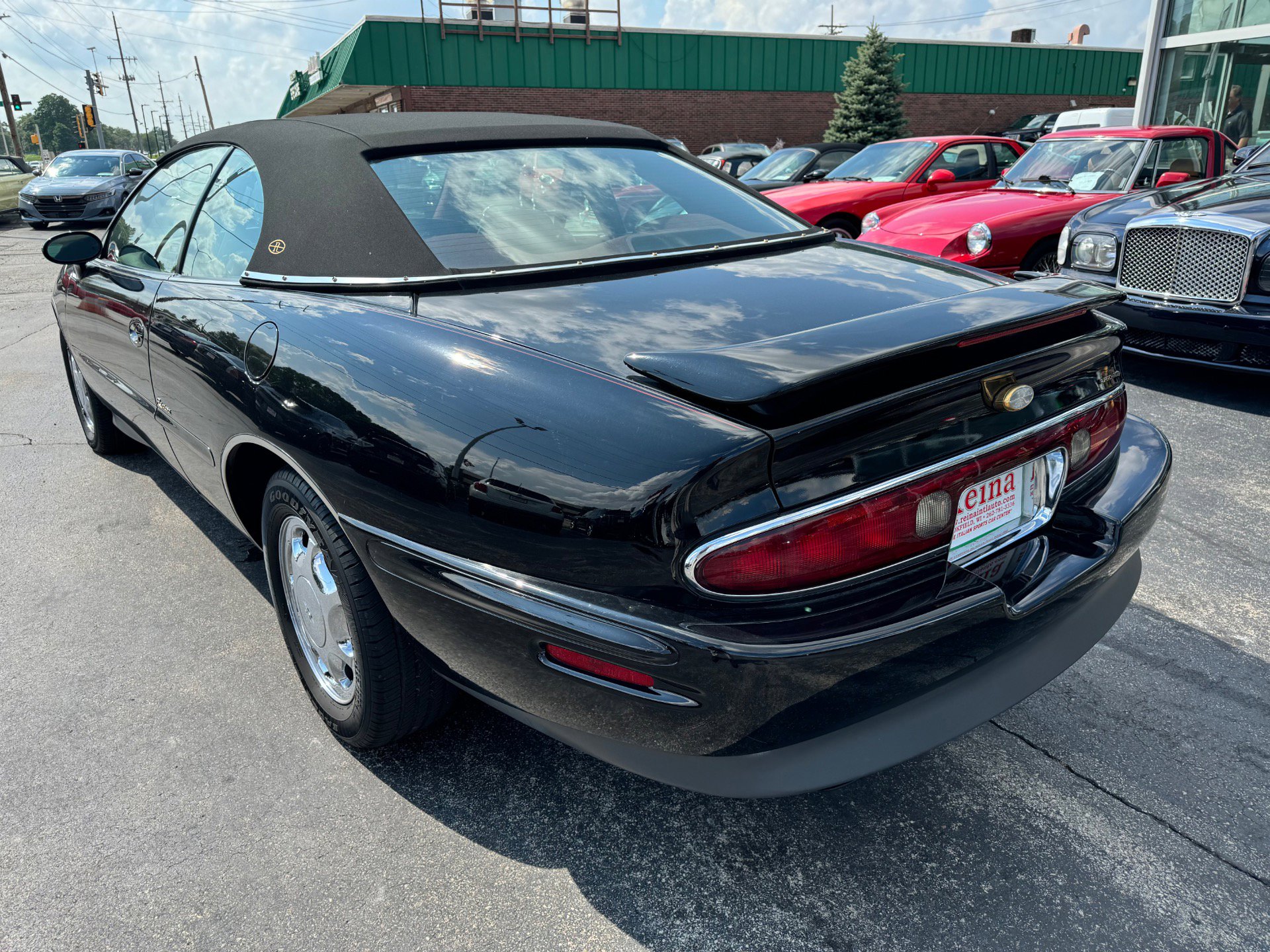 Used 1998 Buick Riviera Supercharged Coupe w/ Prestige Opt Pkg image 8