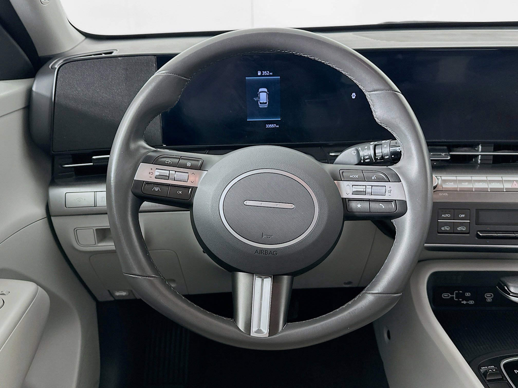 Used 2025 Hyundai Kona SEL image 18