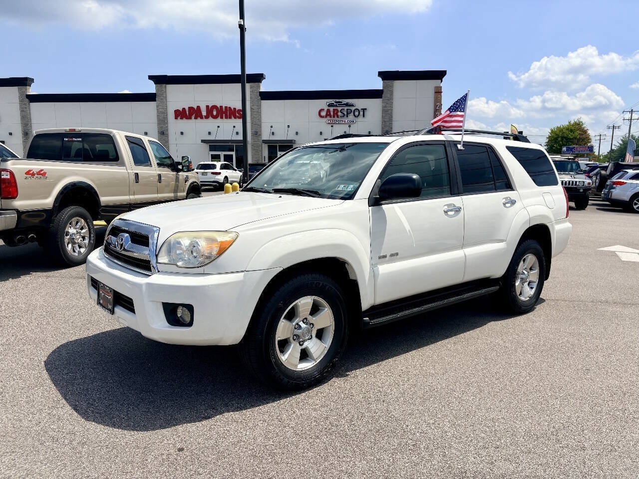 Used 2007 Toyota 4Runner SR5 AWD/4WD image 2