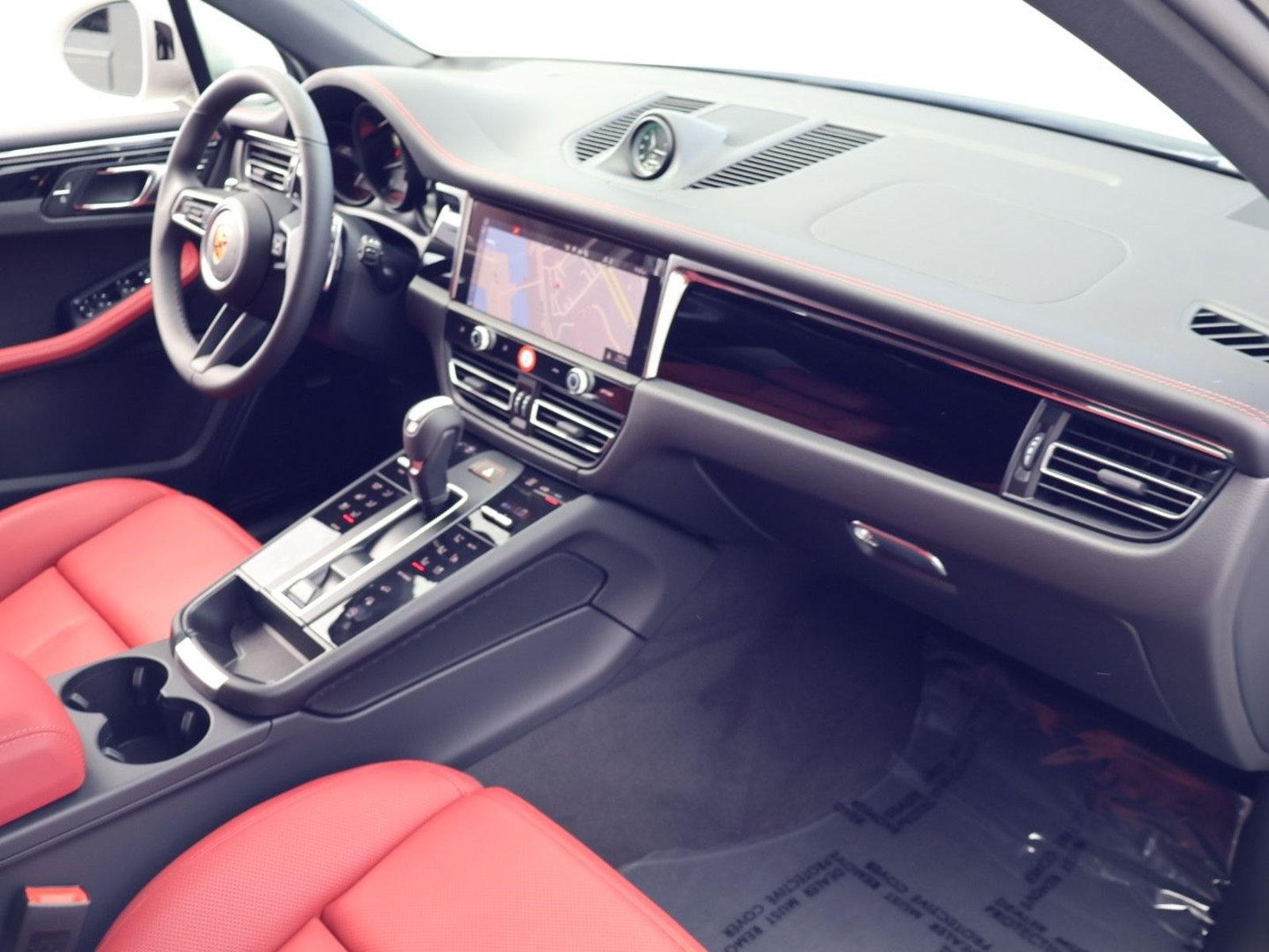 New 2026 Porsche Macan AWD/4WD image 25
