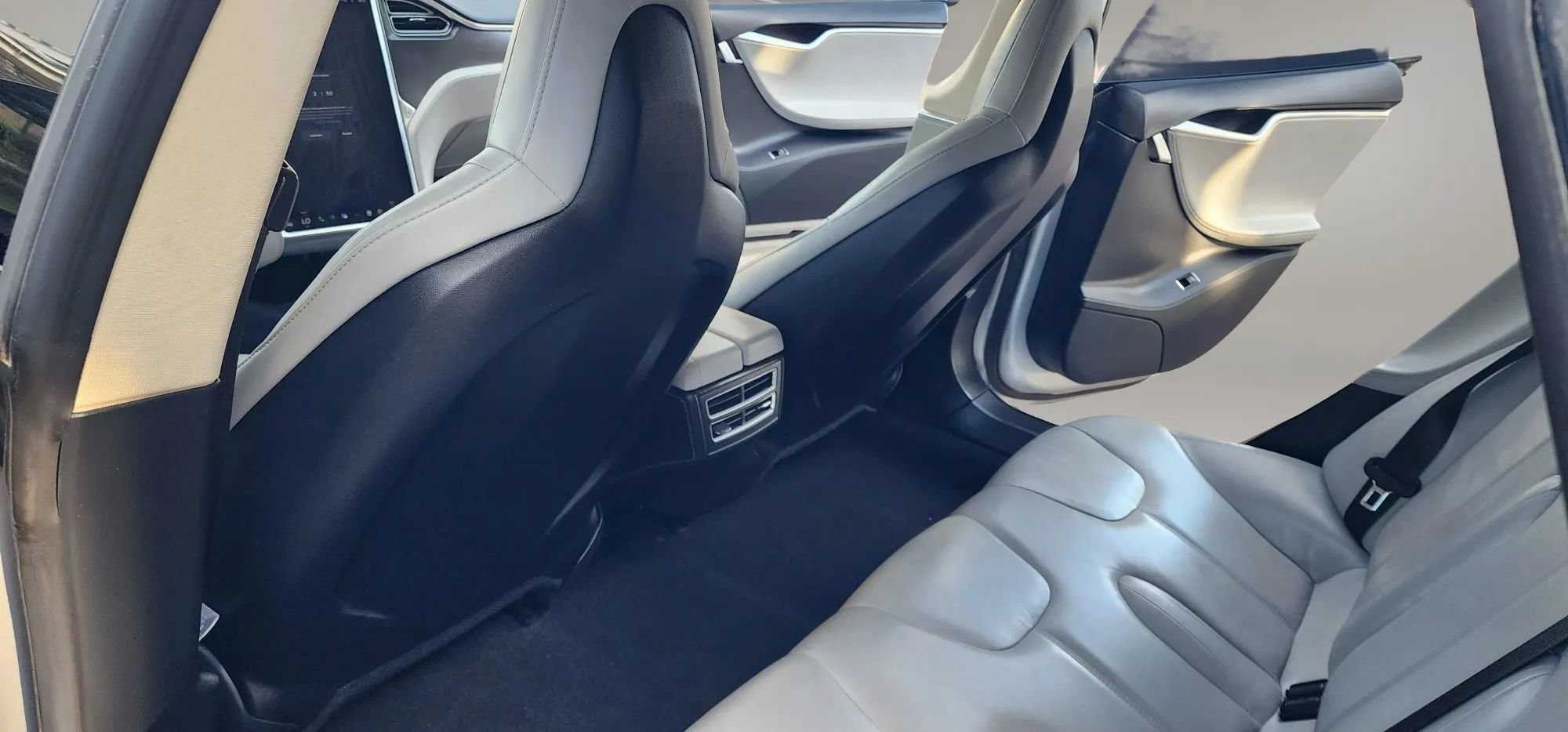 Used 2014 Tesla Model S 60 RWD image 9