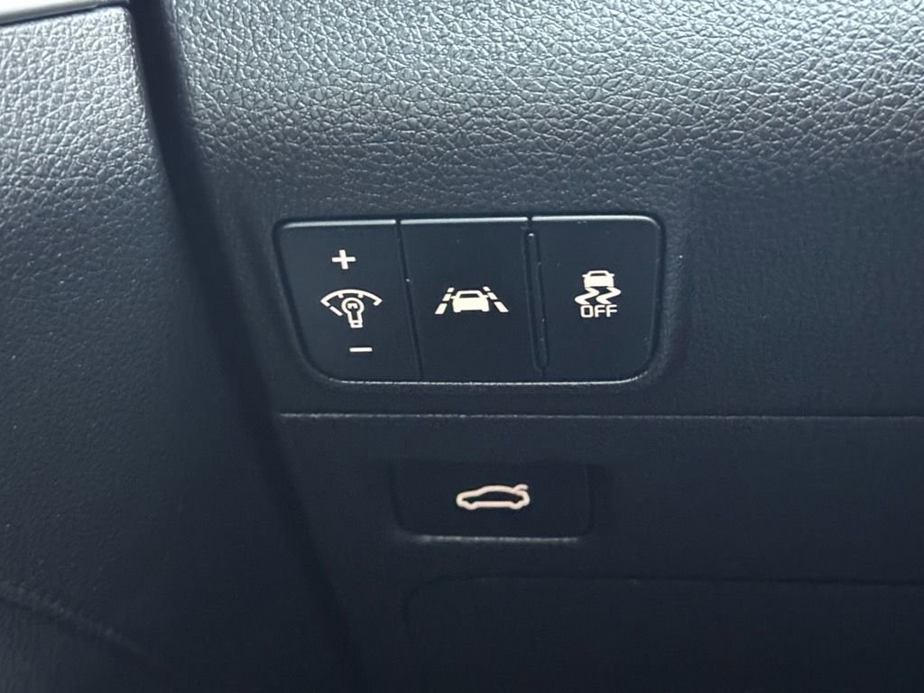 Used 2023 Kia K5 LXS image 18