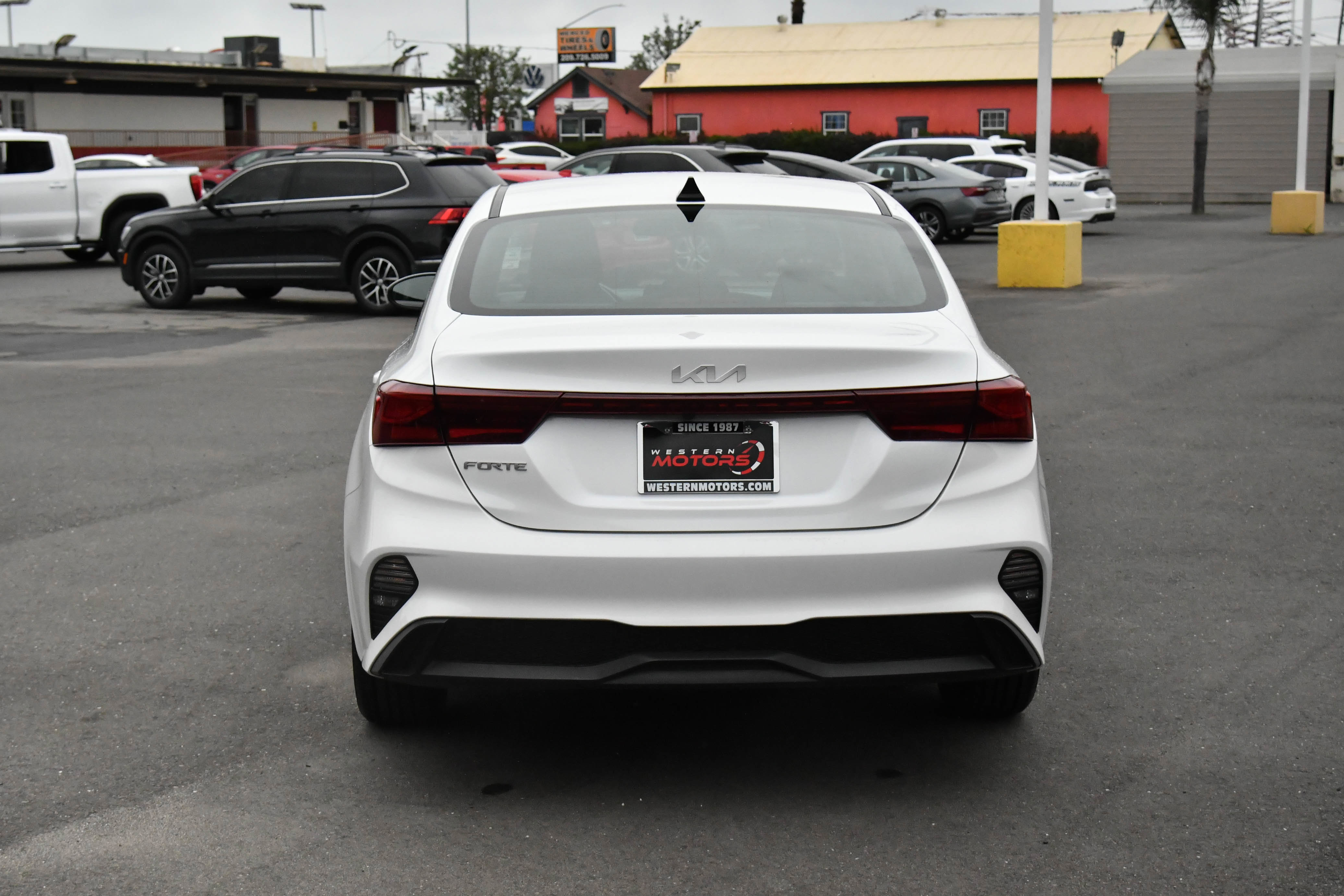 Used 2024 Kia Forte LXS image 7