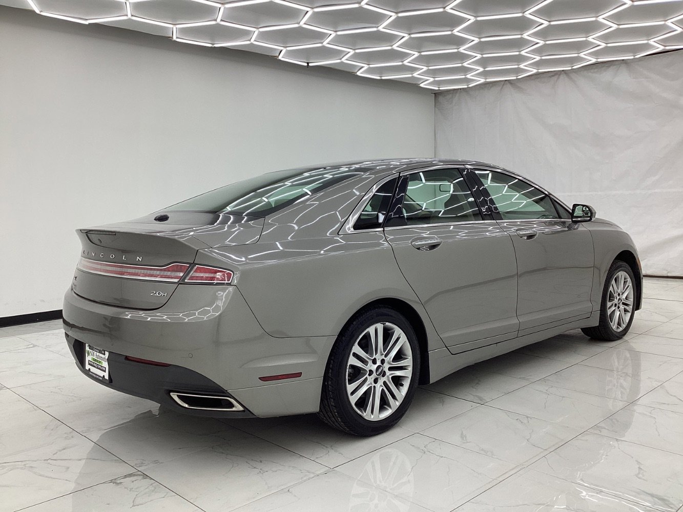 Used 2016 Lincoln MKZ Hybrid image 11