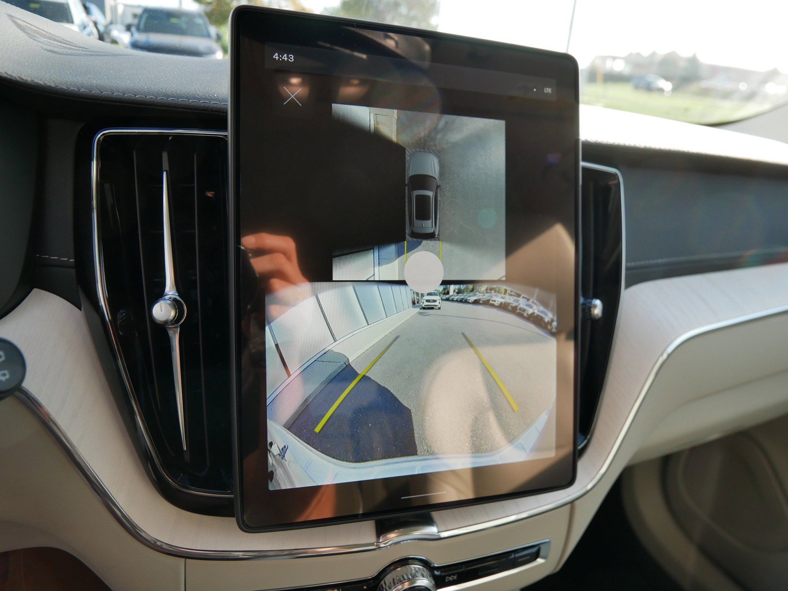 New 2027 Volvo XC60 B5 Ultra AWD/4WD image 10
