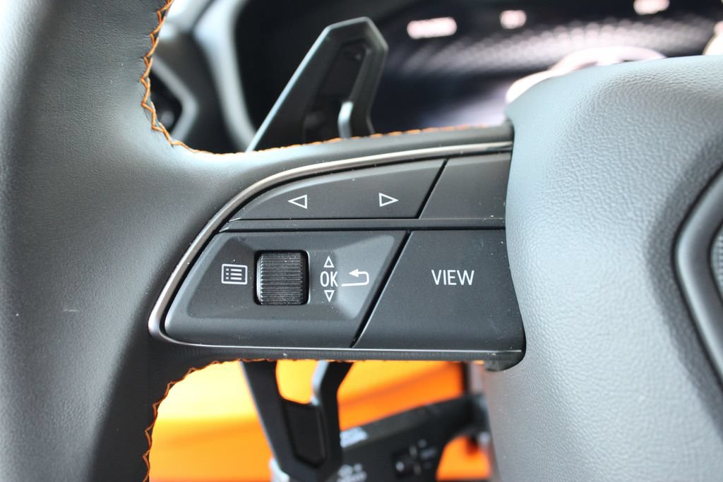 Used 2025 Lamborghini Urus SE AWD/4WD image 25