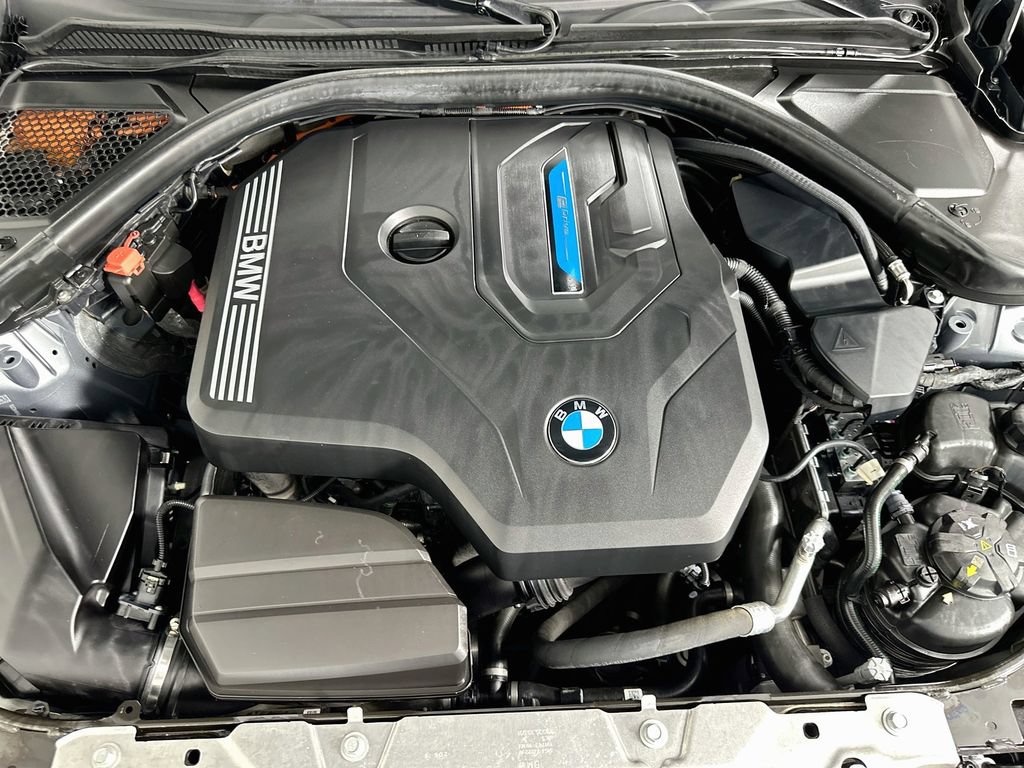 Certified 2024 BMW 330e w/ Premium Package RWD image 31