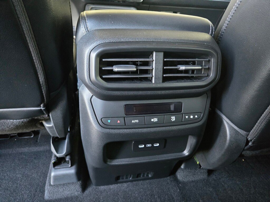 Certified 2025 Honda Pilot EX-L image 16
