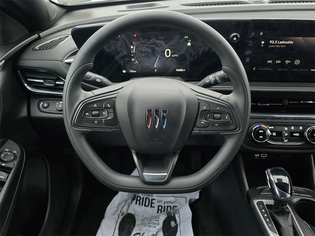 Certified 2025 Buick Envista Preferred image 25