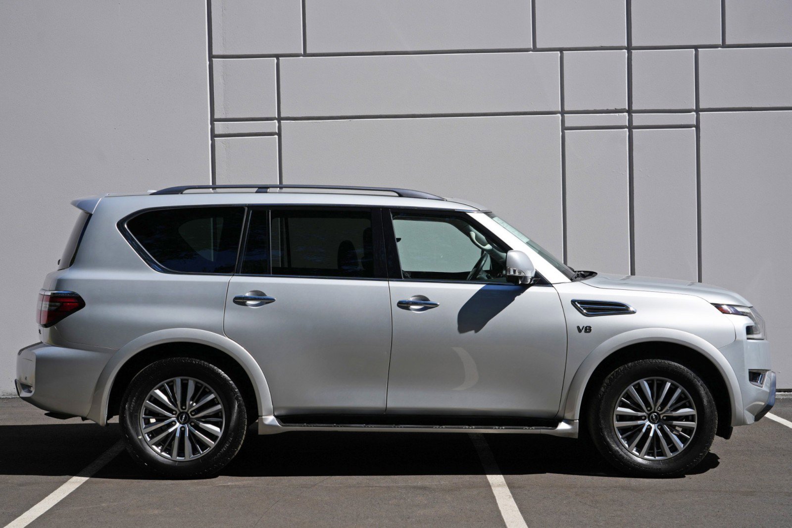 Used 2021 Nissan Armada SL w/ Captain's Chairs Package AWD/4WD image 56