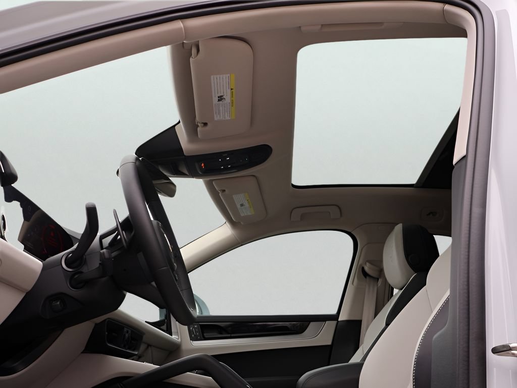 New 2026 Porsche Cayenne E-Hybrid Coupe AWD/4WD image 38