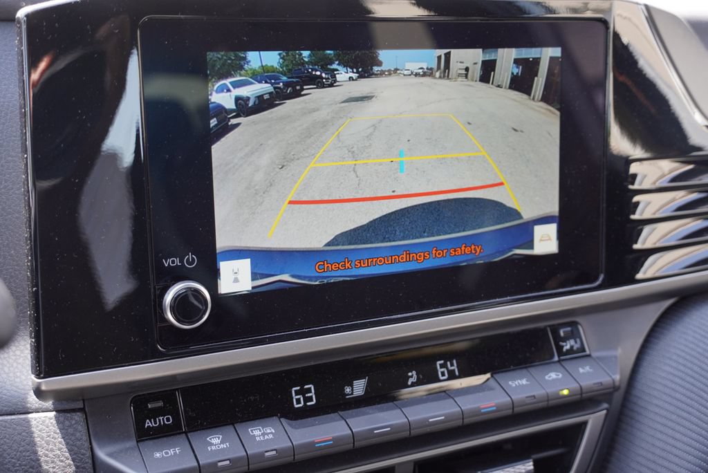 Used 2026 Toyota Camry Hybrid FWD image 23