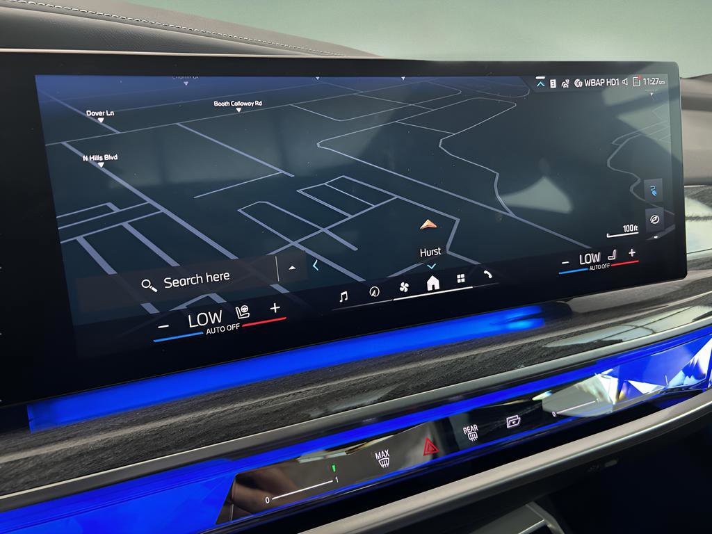 Used 2023 BMW i7 xDrive60 image 9