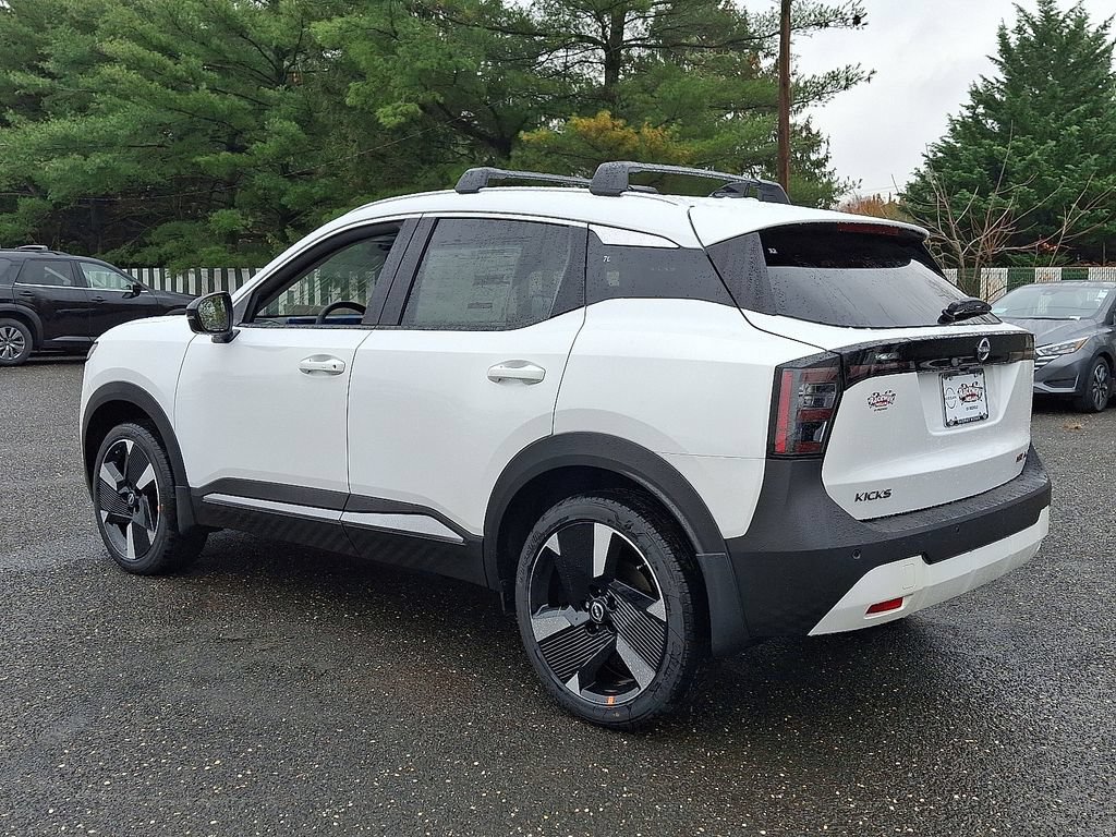New 2026 Nissan Kicks SR w/ Cold Weather Package AWD/4WD image 5