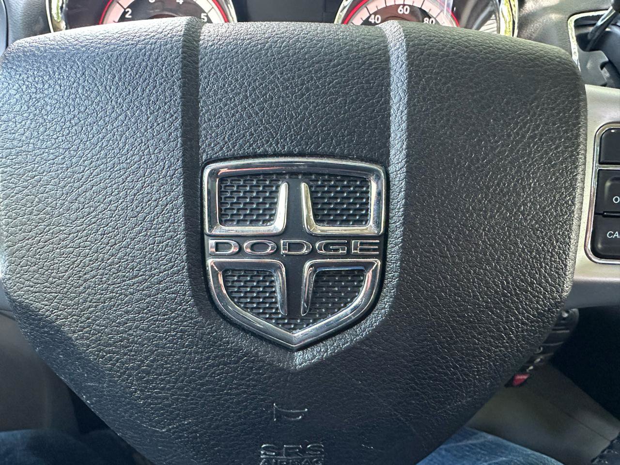 Used 2015 Dodge Grand Caravan American Value Package w/ UConnect Hands-Free Group FWD image 11