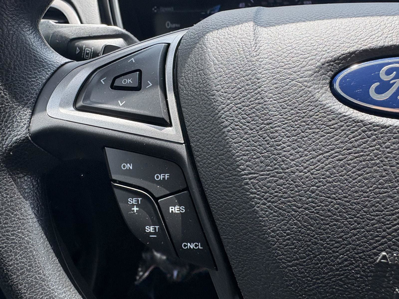 Used 2019 Ford Fusion SE FWD image 10