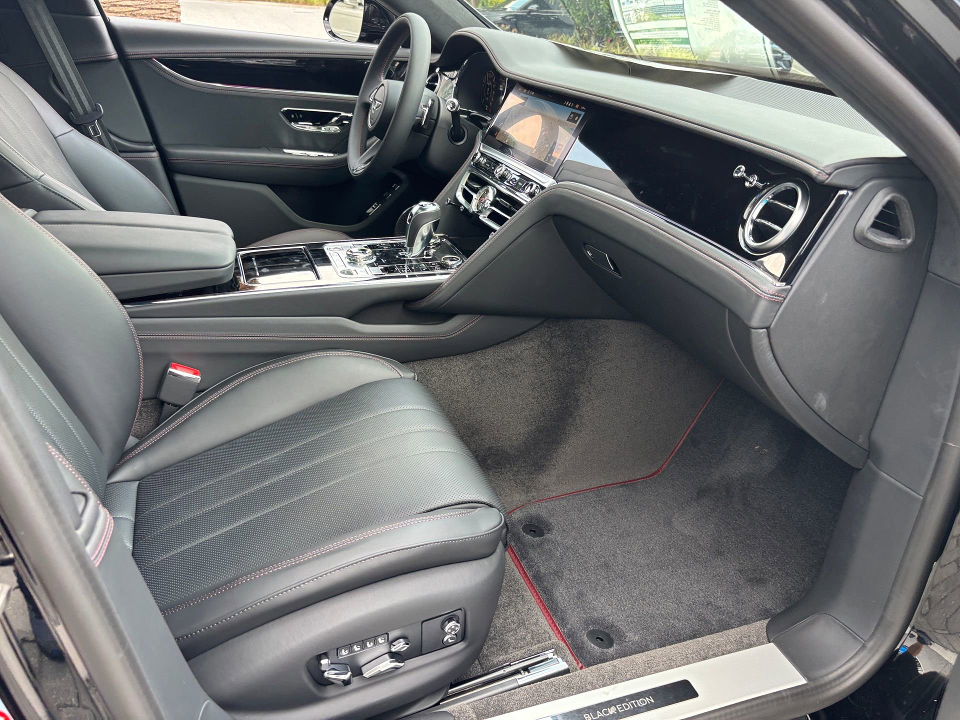 New 2025 Bentley Flying Spur Plug-In Hybrid image 33