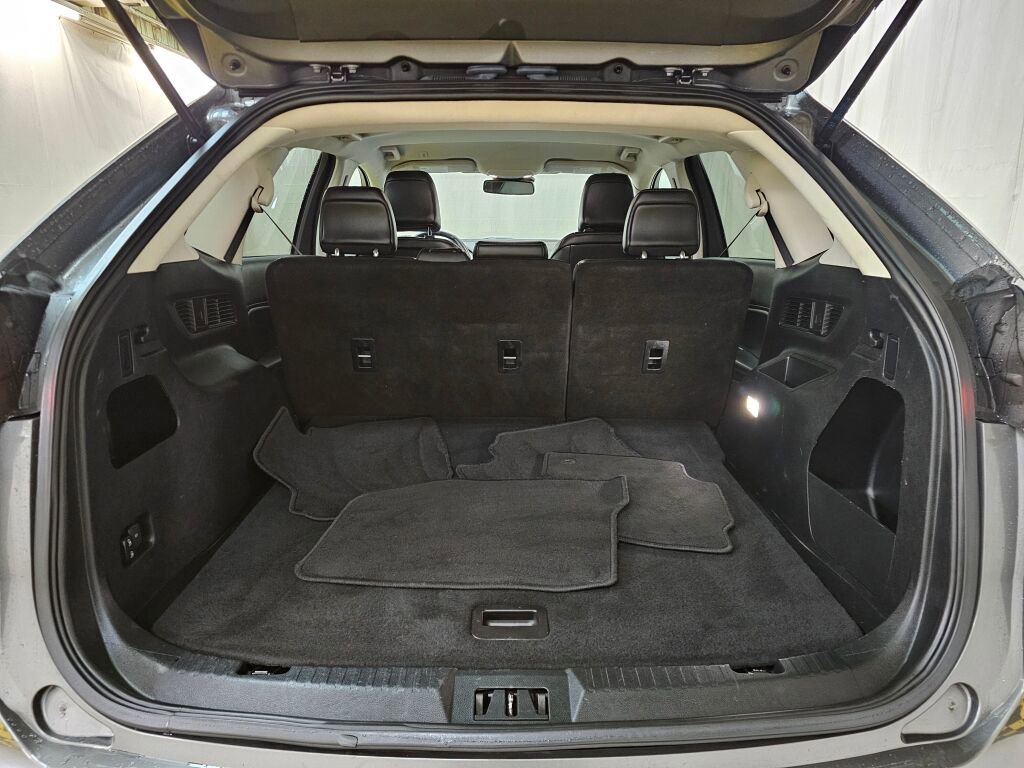 Used 2021 Ford Edge SEL w/ Cargo Accessory Package image 14