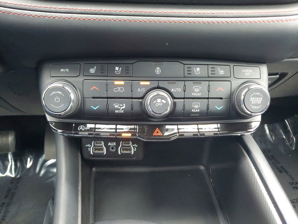 Used 2024 Dodge Durango GT RWD image 24