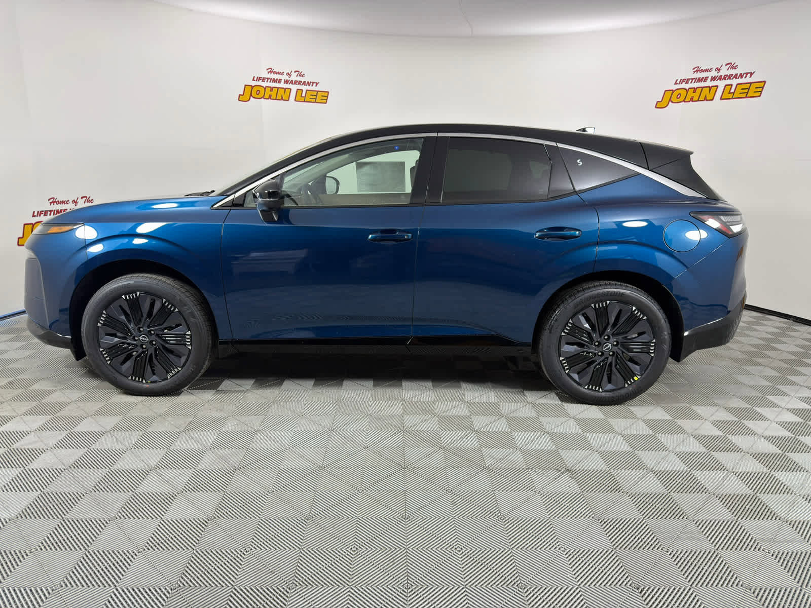New 2026 Nissan Murano Platinum w/ Cargo Package image 2