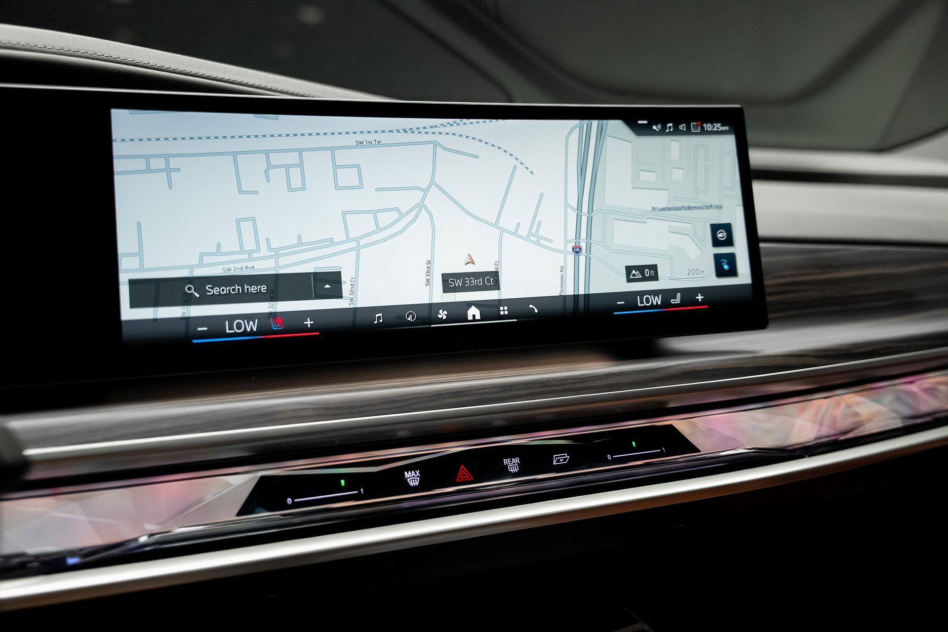 Used 2023 BMW i7 xDrive60 image 47