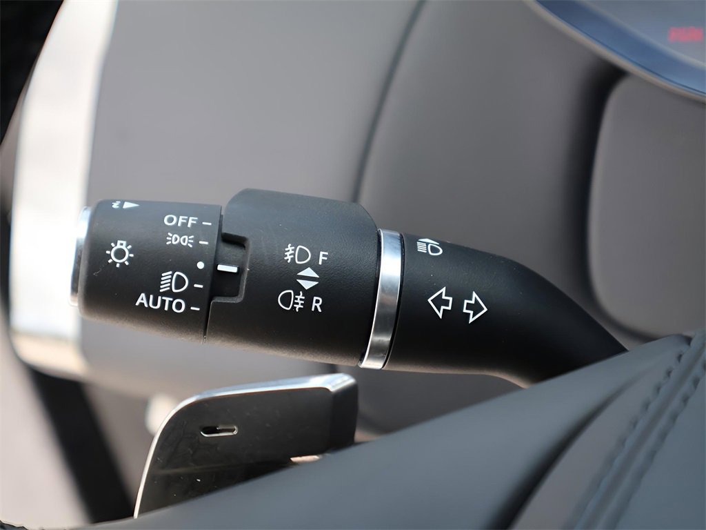 Used 2024 Land Rover Range Rover Sport Dynamic SE image 32