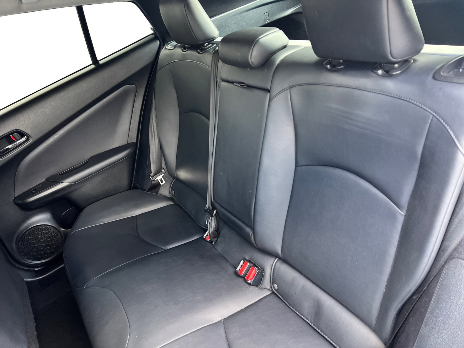 Used 2022 Toyota Prius XLE FWD image 13