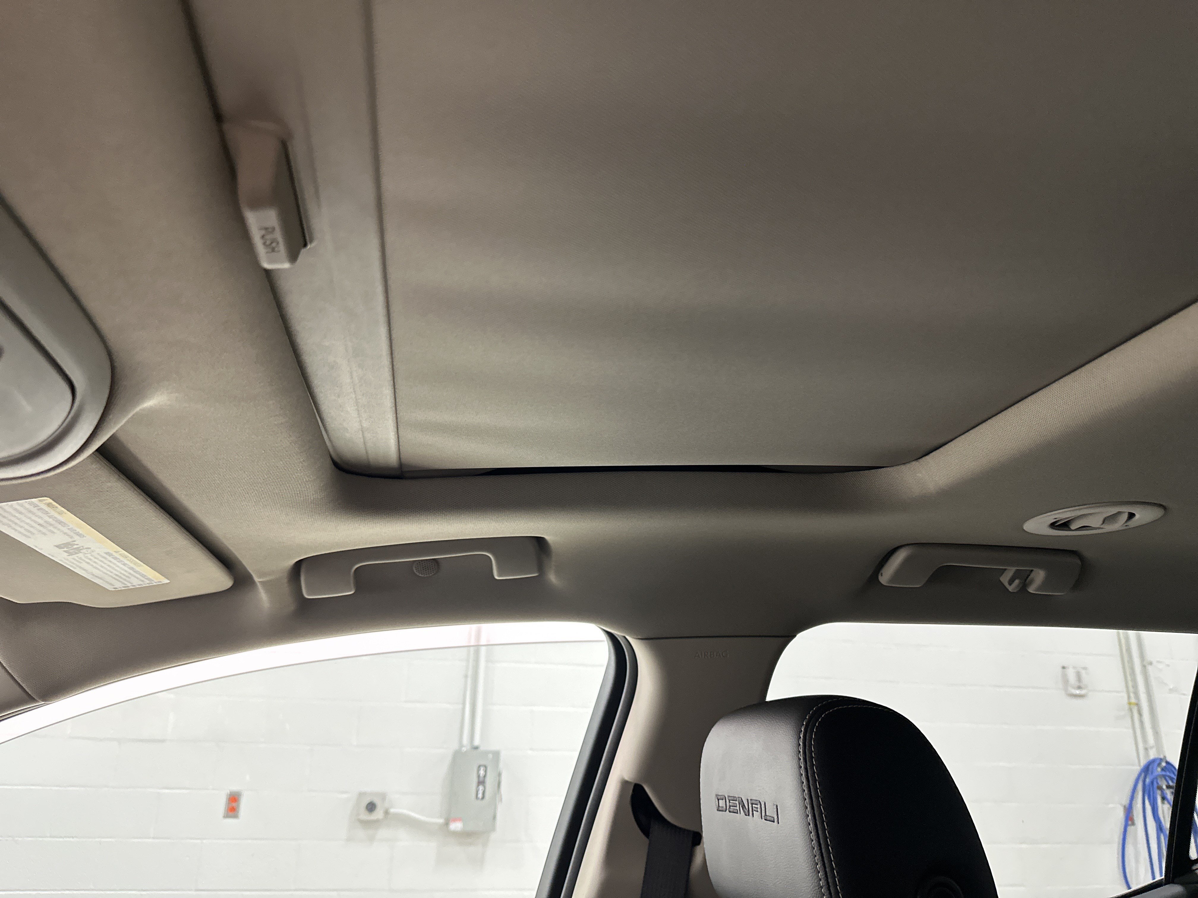 Used 2019 GMC Acadia Denali w/ Technology Package AWD/4WD image 28