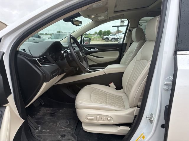 Used 2024 Buick Enclave Avenir w/ Avenir Technology Package AWD/4WD image 9