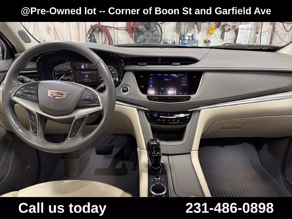 Used 2022 Cadillac XT5 Premium Luxury w/ LPO, Floor Liner Package AWD/4WD image 18