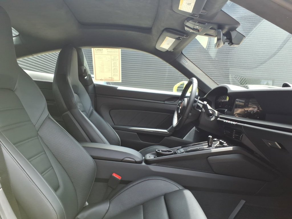 Certified 2025 Porsche 911 Carrera GTS RWD image 19