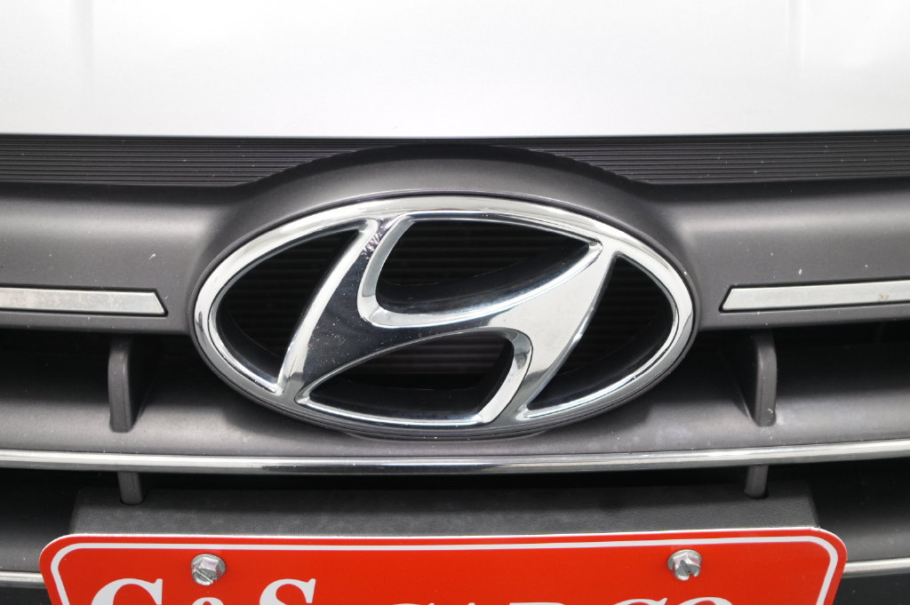 Used 2019 Hyundai Elantra Value Edition w/ Cargo Package FWD image 11