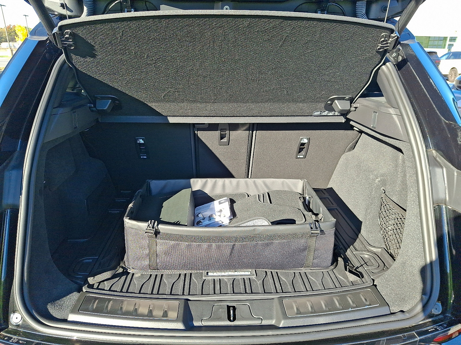 Used 2025 Land Rover Range Rover Evoque Dynamic SE image 27