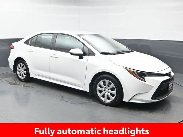 Used 2025 Toyota Corolla LE FWD image 10