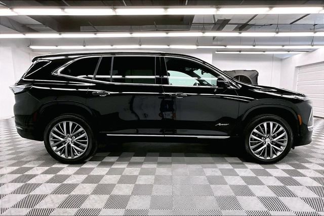 Used 2025 Buick Enclave Avenir w/ Trailering Package, 5000 lbs. image 14